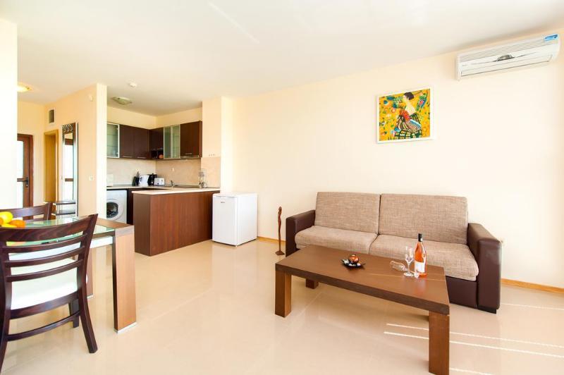 Lighthouse Golf & Spa Apartments Balchik Exterior photo